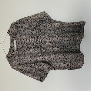 Modern Essentials Vintage 100% Polyester top Size XL